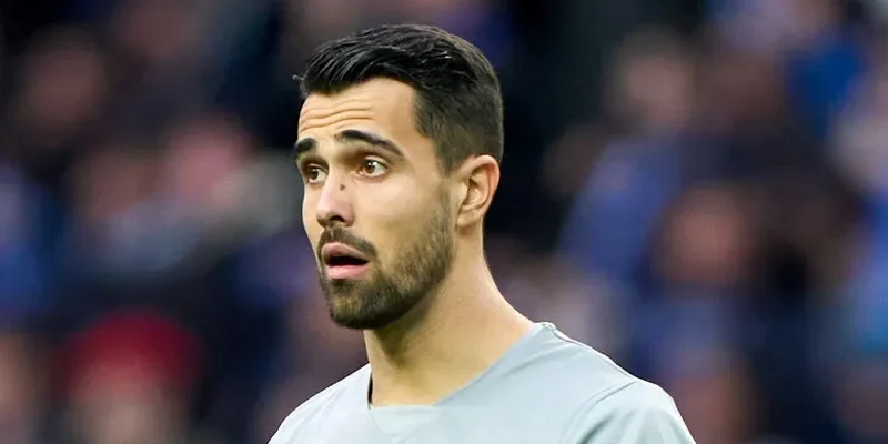 thủ môn Diogo Costa